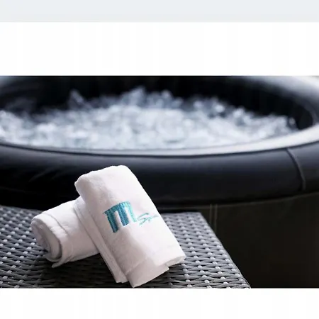 Black Pearl Basen Sauna Jacuzzi * ميلنو