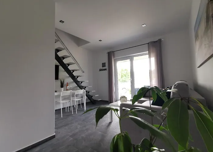 Black Pearl Basen Sauna Jacuzzi Holiday home