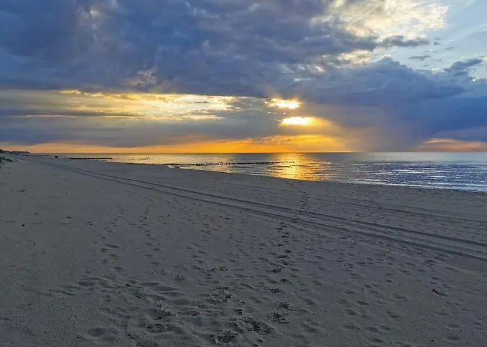 Holiday home Black Pearl Basen Sauna Jacuzzi Mielno (Koszalin)