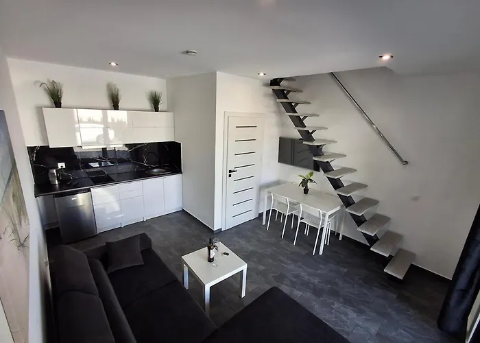 Holiday home Black Pearl Basen Sauna Jacuzzi *