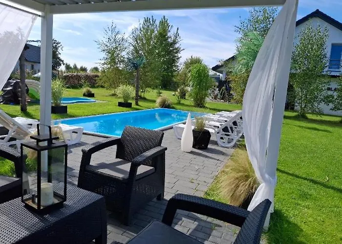 Holiday home Black Pearl Basen Sauna Jacuzzi Mielno (Koszalin)