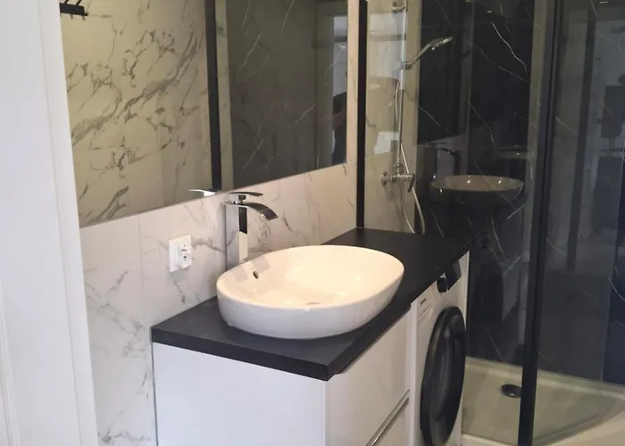 Holiday home Black Pearl Basen Sauna Jacuzzi *